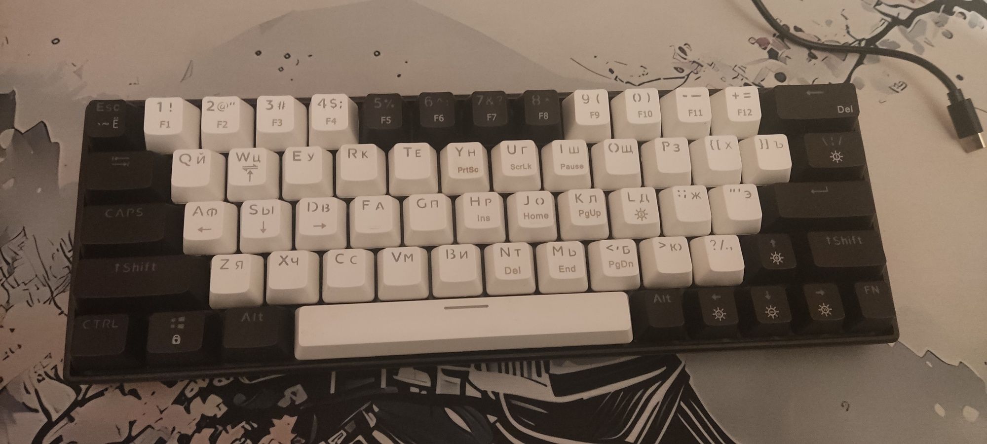 Продаю механическую клавиатуру LEAVEN K640