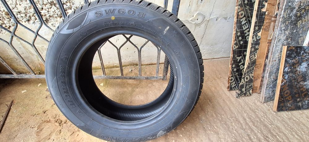 Продавам гума Trazano 185/65R15