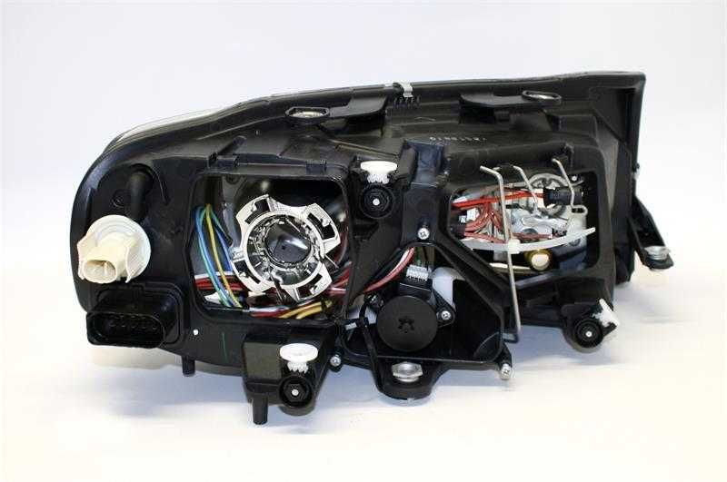 Far stanga/dreapta Xenon Skoda Superb 1 an 2002-2006 , faruri noi