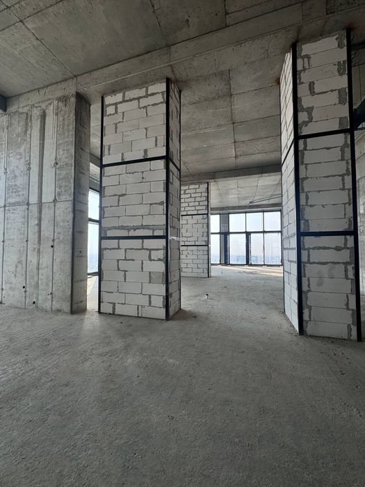 Продаётся уникальное коммерческое помещение 1100м2(N132)