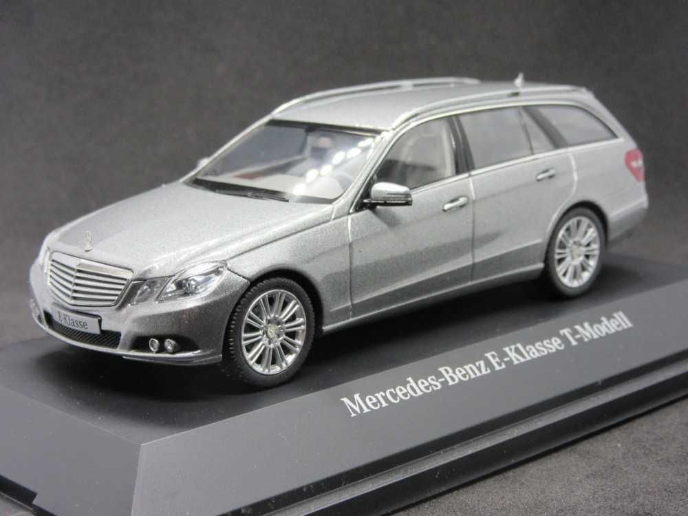 Macheta Mercedes E Klasse T modell Schuco 1:43