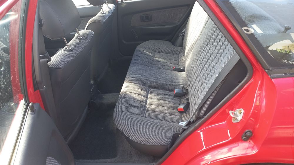 Toyota corola  13 benzina an 1987 de garaj trapa