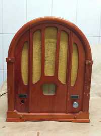 Radio vechi, de colectie, cu lampi