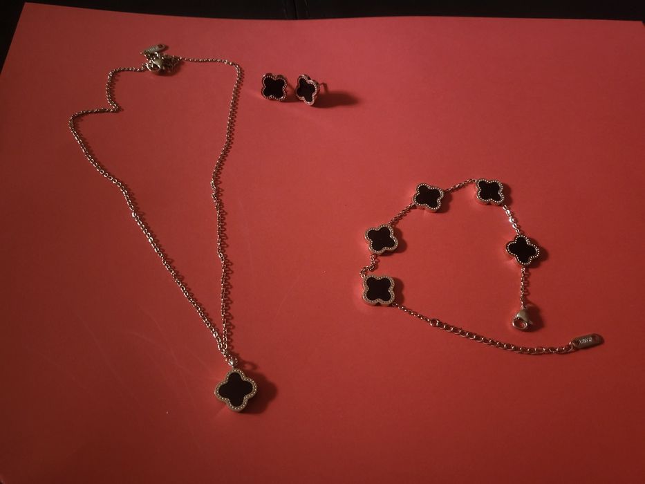 Set bijuterii aur roze