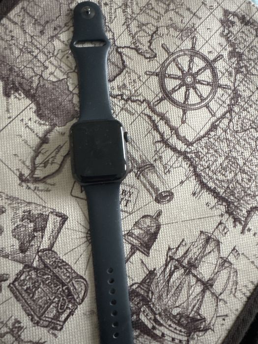 Продаю Apple watch SE 44 мм
