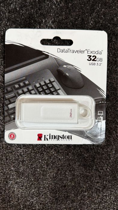 USB kingston nou