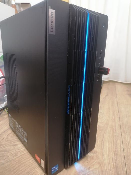 Unități pc x3  Intel i5 12400f, 16GB 4gb video gaming