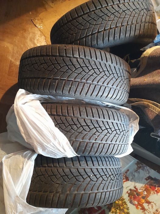 Anvelope iarnă 225 55 R17 Run-Flat 5buc.