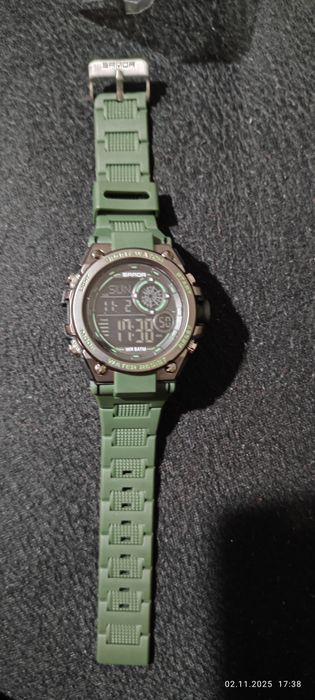 Нов мъжки часовник