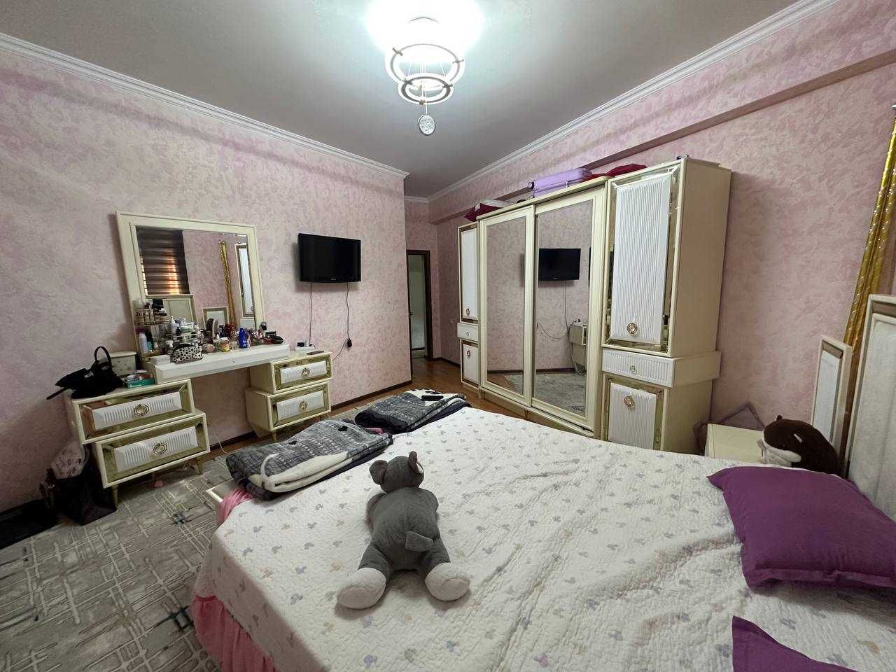 Продаётся 2х комн квартира на 4 этаже Нихол кольцо