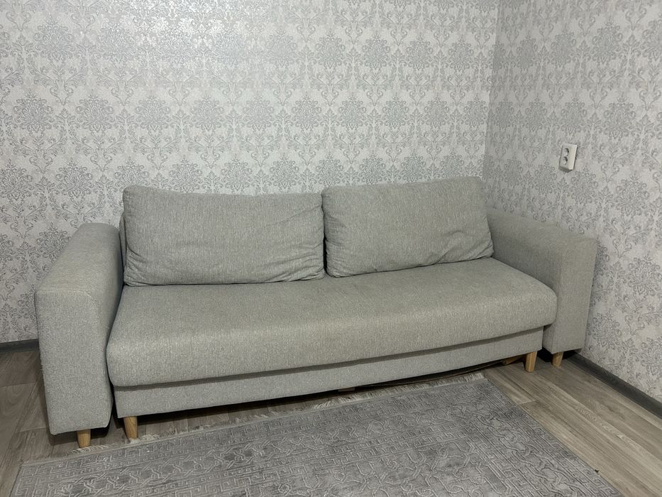 Продам диван в гостинную