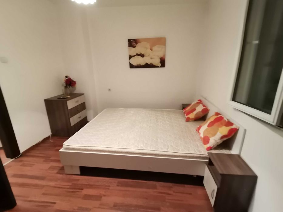 Дава се под наем Двустаен апартамент в Бургас, Център - 68 кв.м за 255 € - Снимка #4