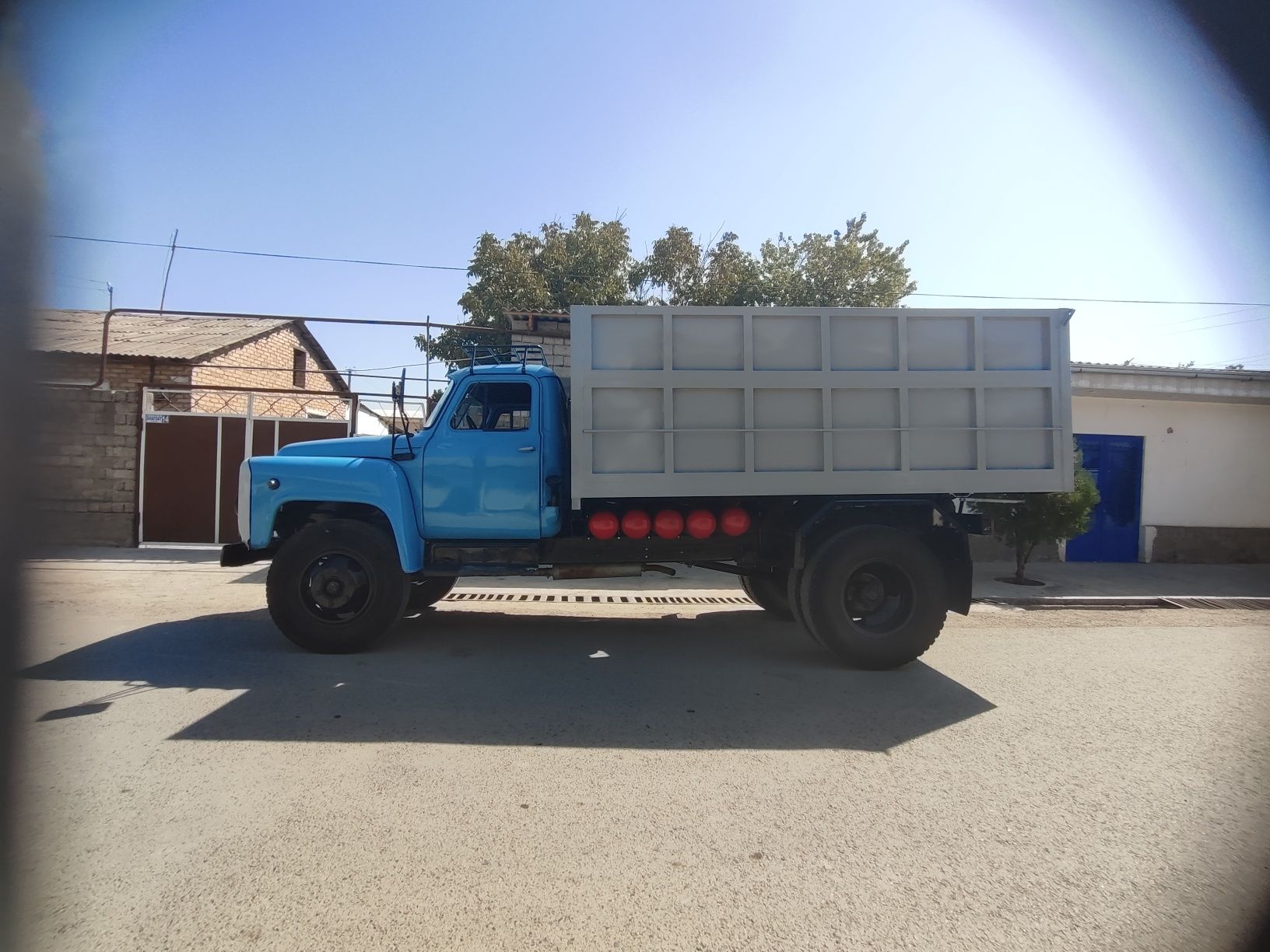 GAZ 53 yangi holatda