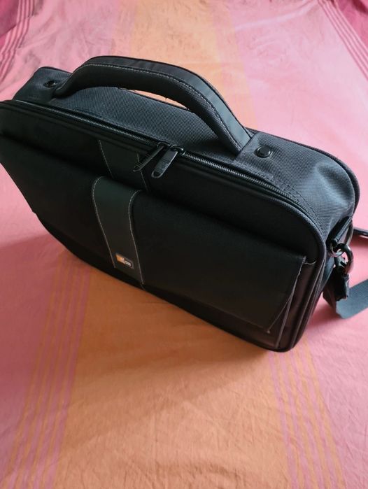 Geanta laptop Case Logic