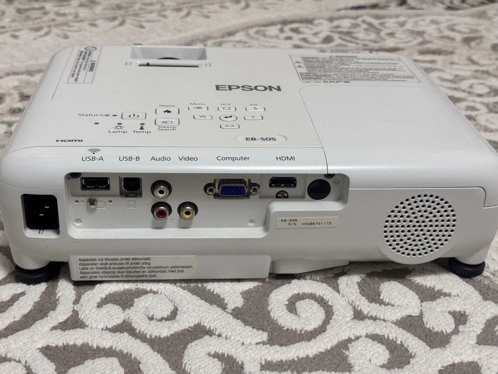 Проектор Epson EB-SO5