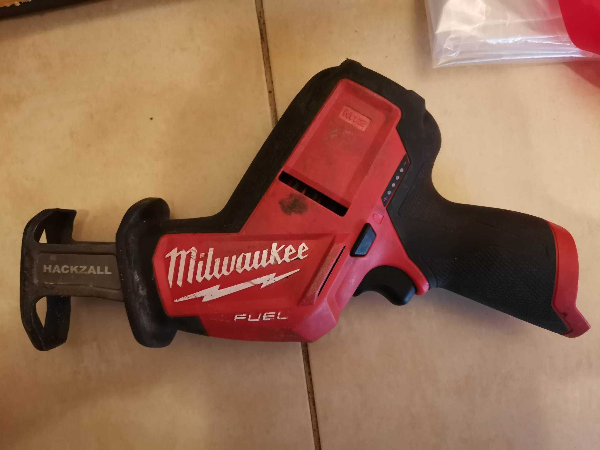 Milwaukee M12 CHZ-0 Безчетков саблен трион 12V Li-ion