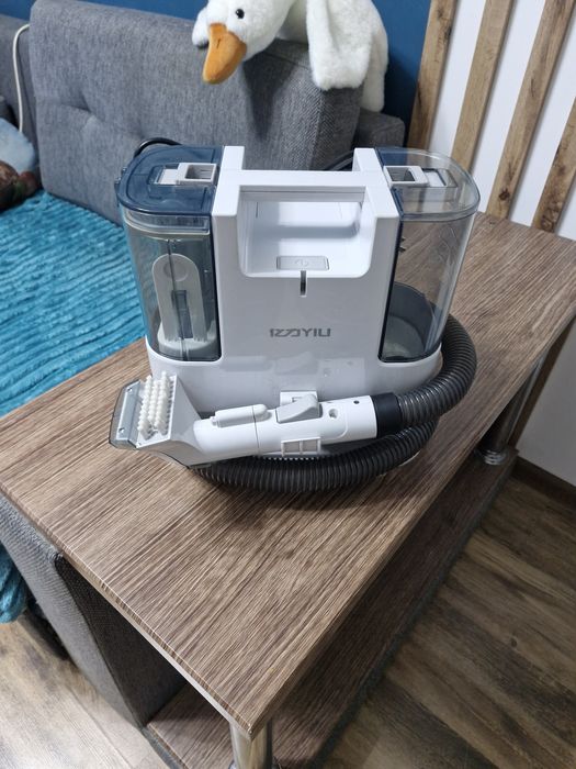 Моющий пылесос для мебели