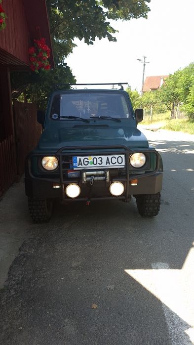 Vând Suzuki Samurai 1.3