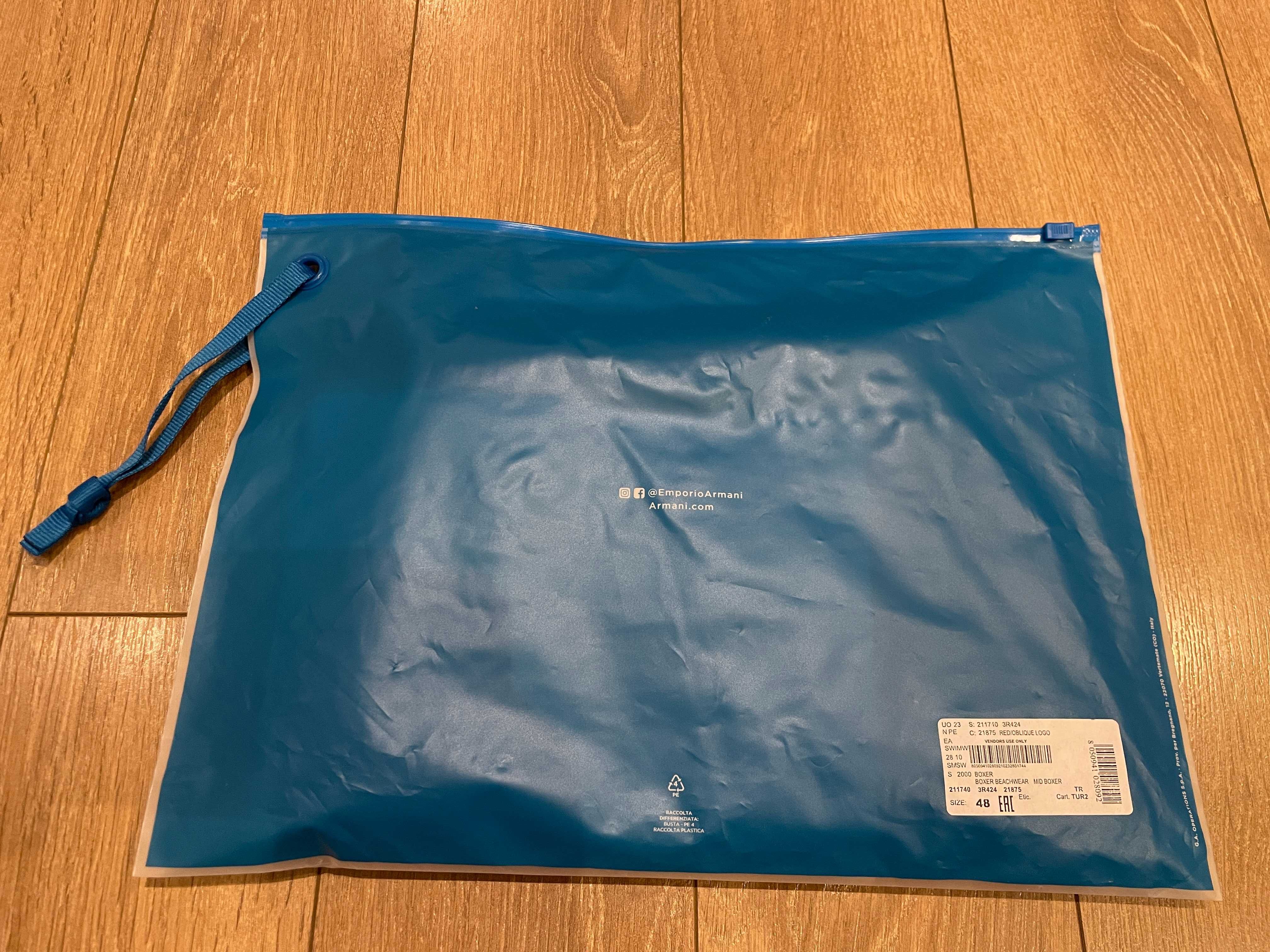Оригинални плувни шорти Emporio Armani, размери: S, M, XL и XXL