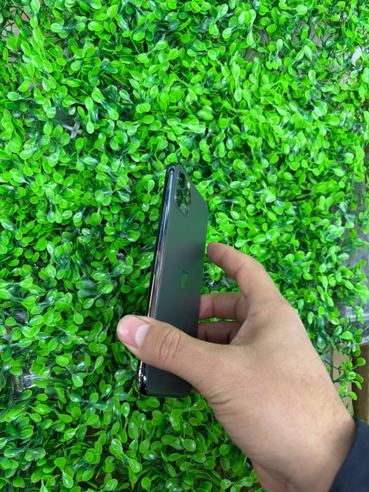 Iphone 11 pro max alo holatda