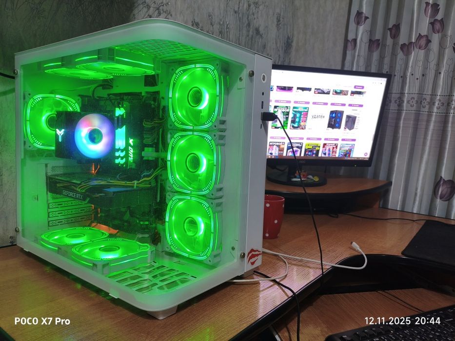 Игровой компьютер с монитором