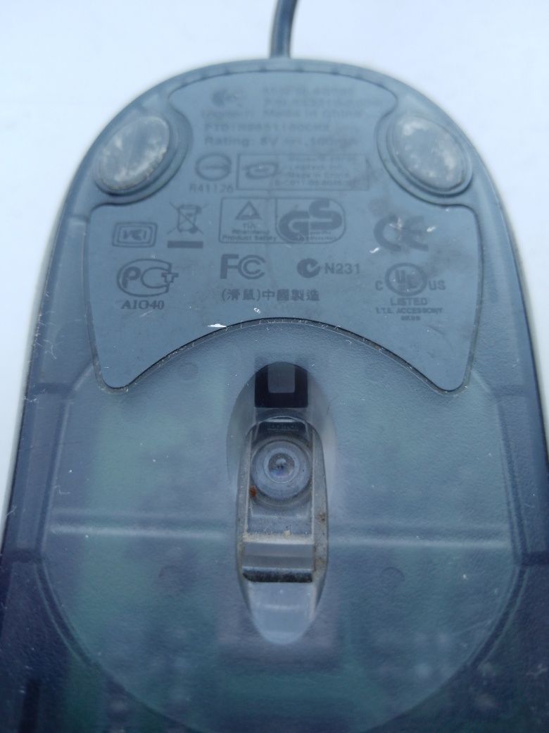 Мышка Logitech .