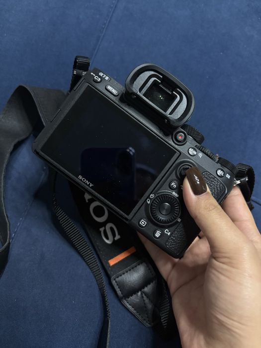 Фотокамера Sony Alpha A7 III черный