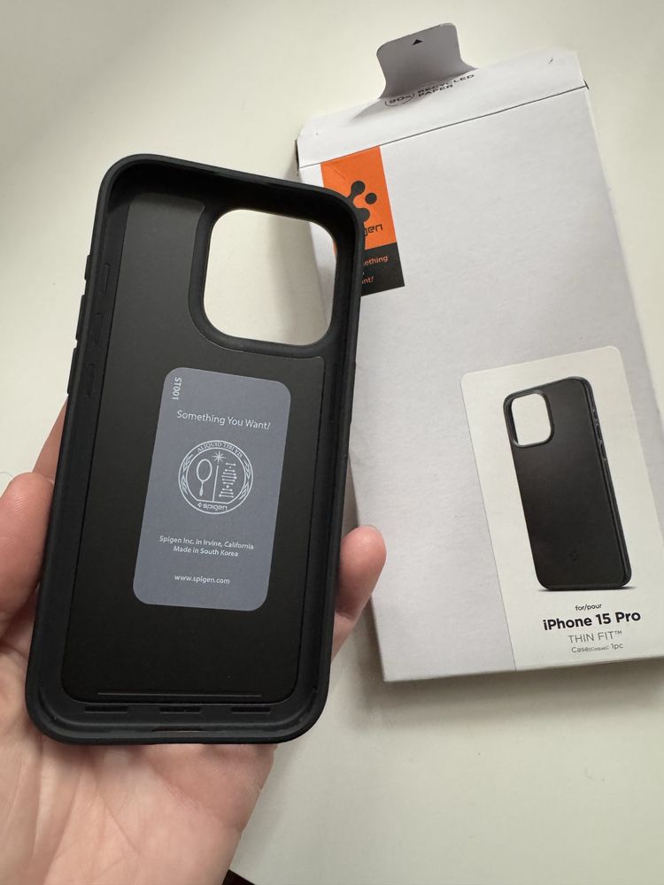 iPhone 15 Pro кейс Speck/Spigen