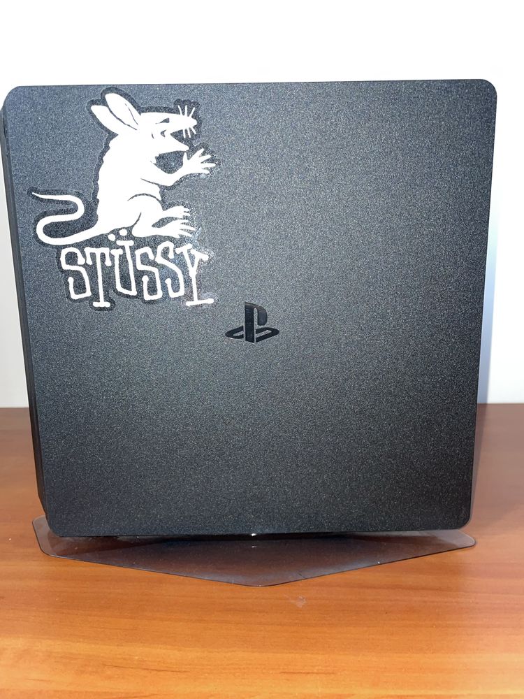 Playstation 4 Slim 1TB