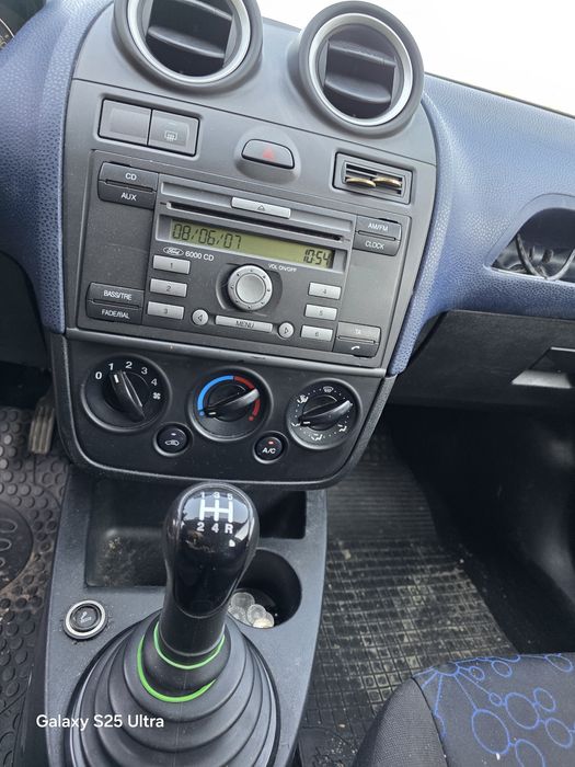Ford Fiesta 1.4 benzină