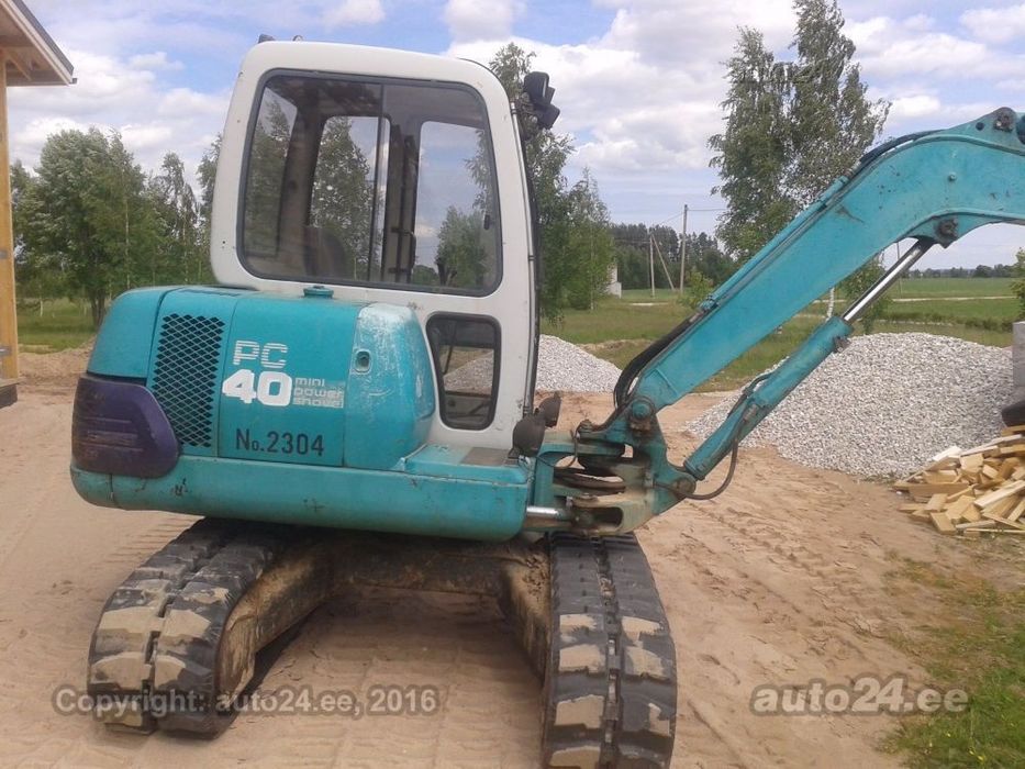 Услуги мини экскаватора. Миниэкскаватор. Ямобур