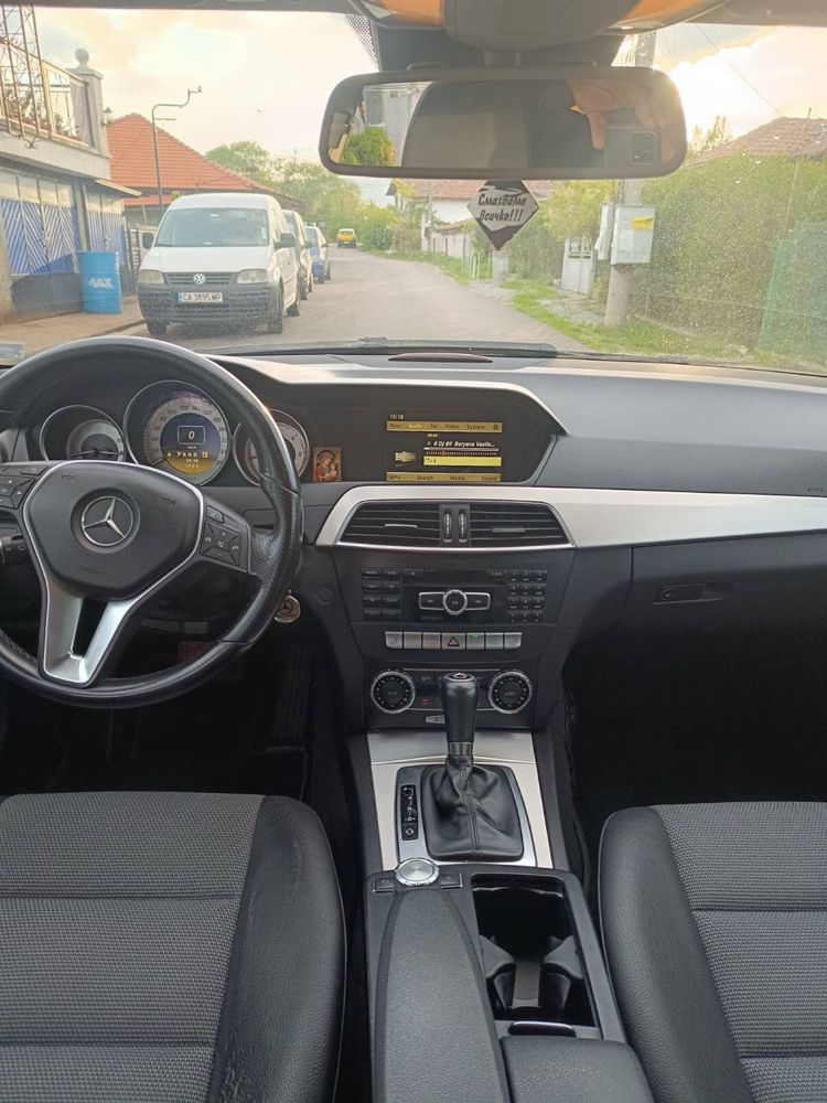 Mercedes-Benz C 220