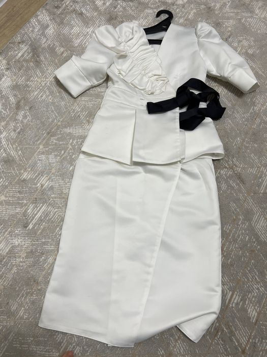 Продается костюм