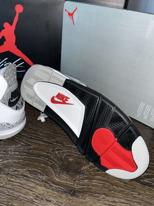 Jordan 4 Retro „white cement”