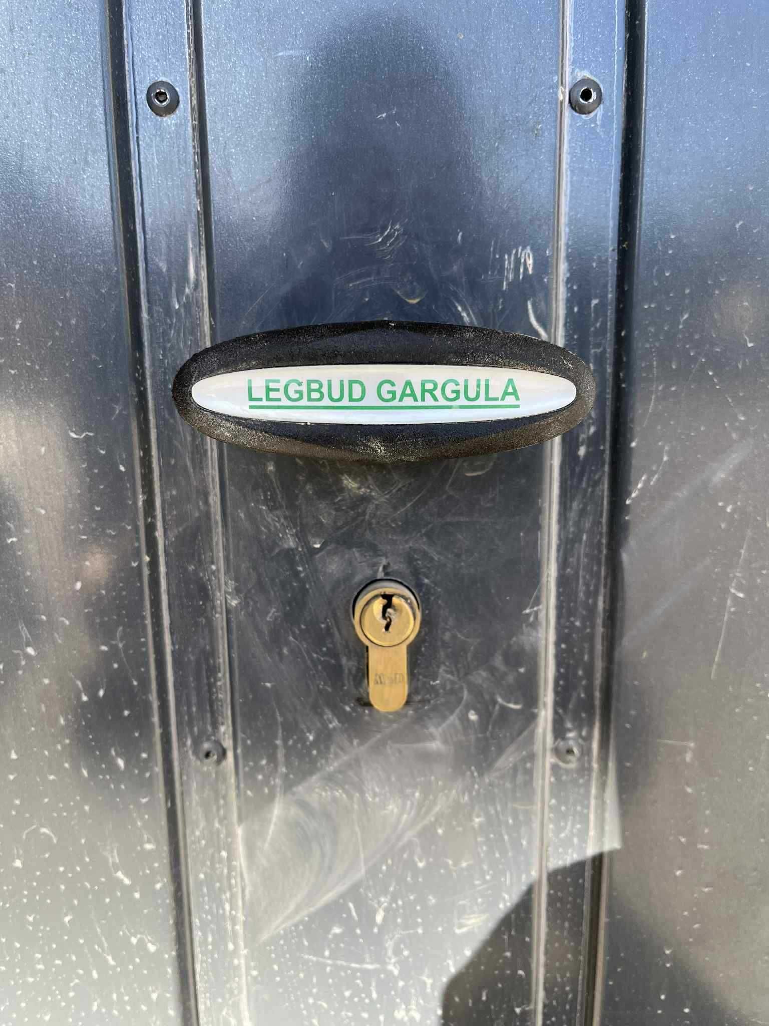 Гаражна врата тип летящо крило “LEGBUD GARGULA”-ЧИСТО НОВА! 4 броя