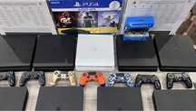 Продавам Sony PlayStation 4 / ПС 4 с 2 игри подарък и 1 джой