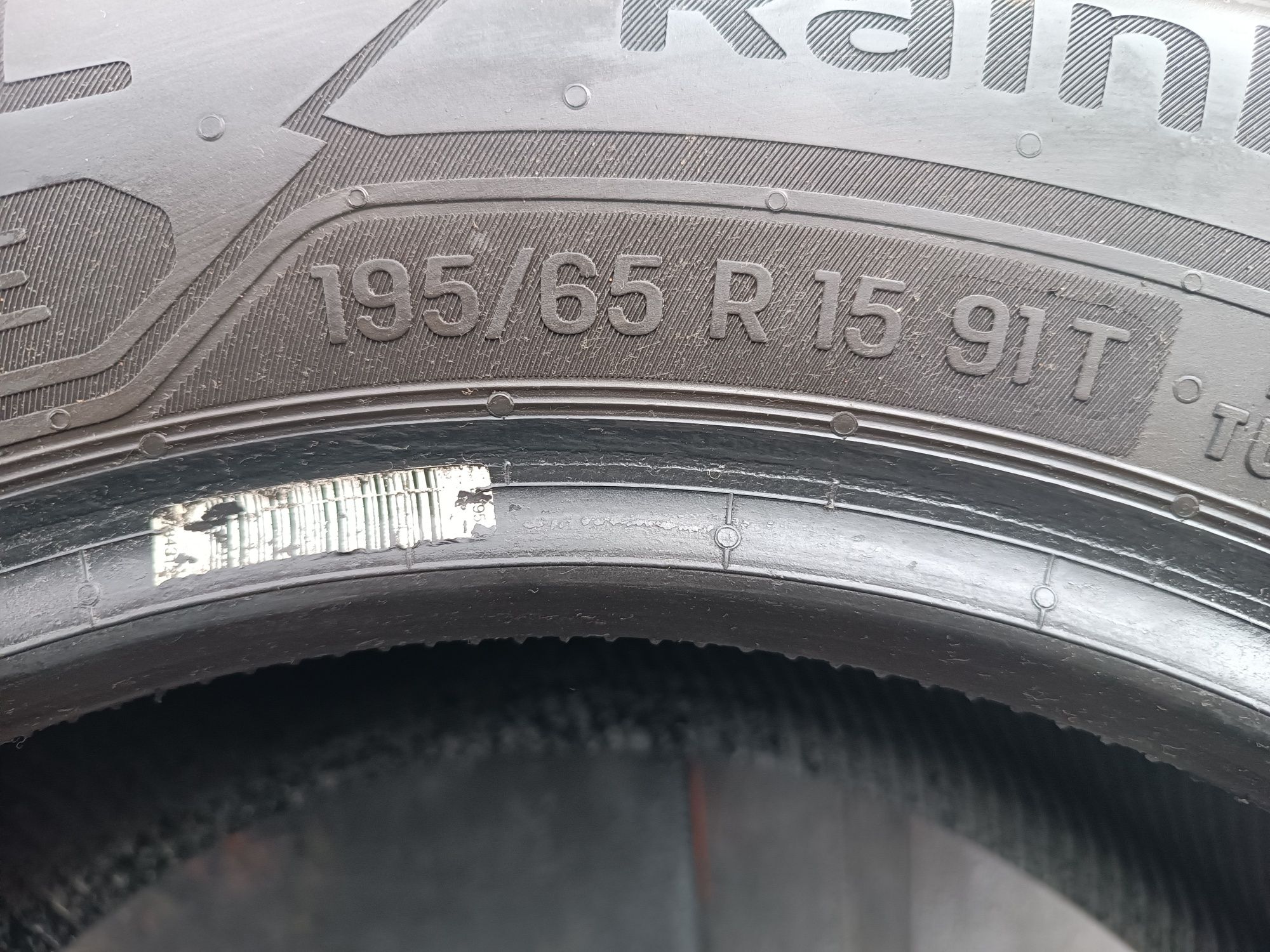 195/65/15 Uniroyal