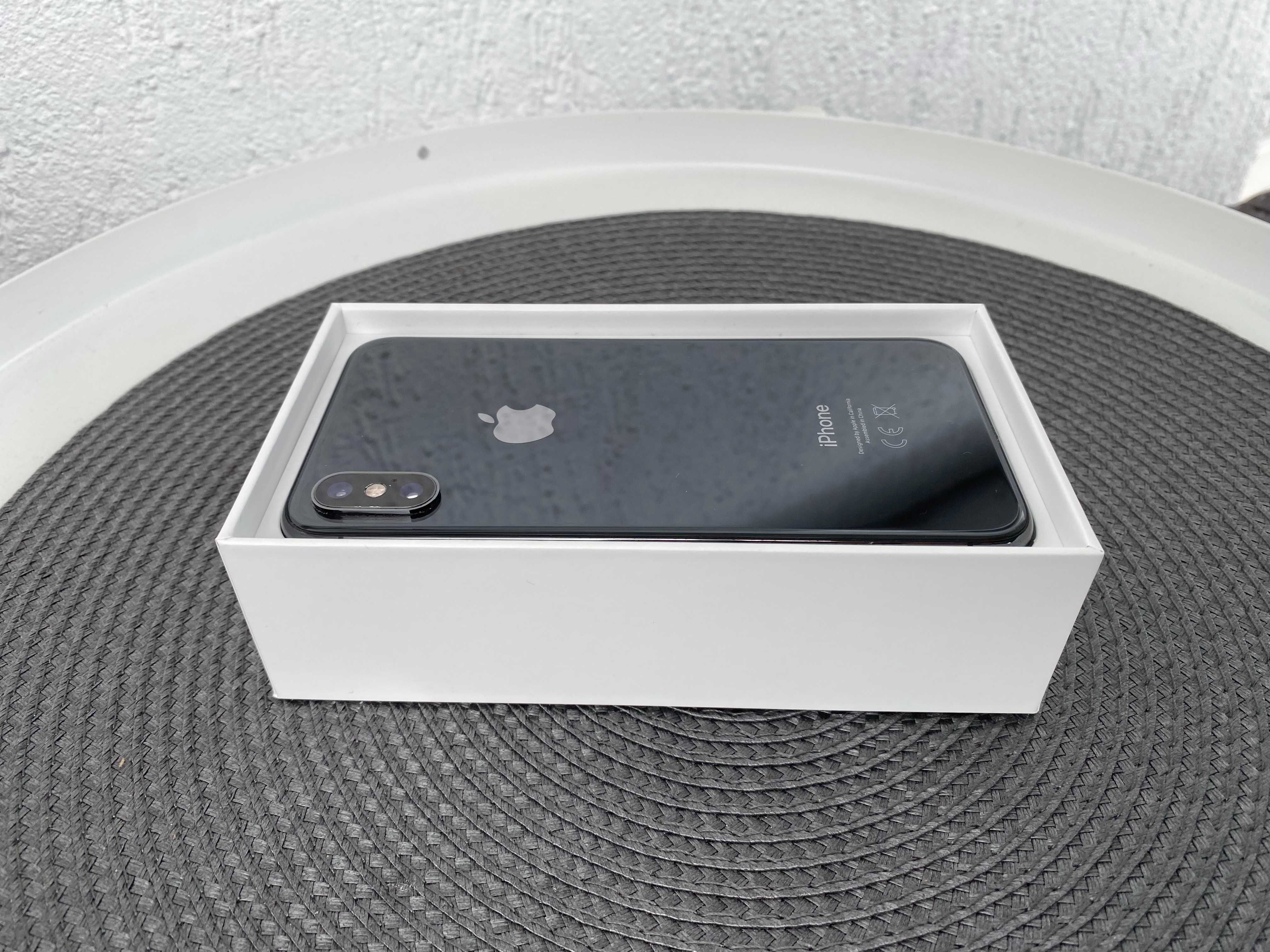 iPhone XS, Space Grey - 64GB