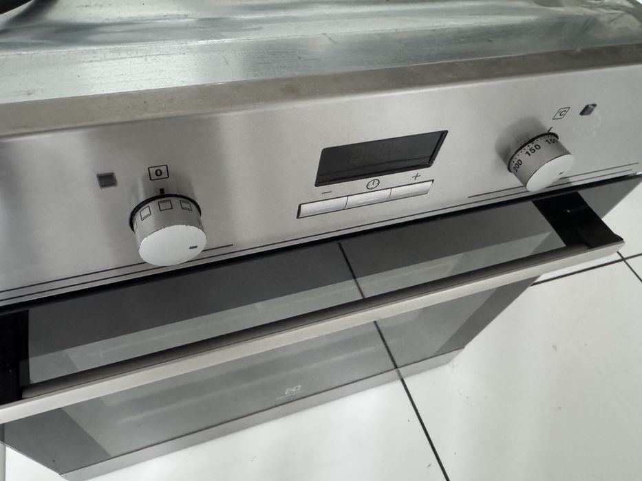 Фурна за вграждане Electrolux
