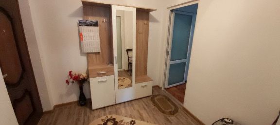 Inchiriez apartament 2 camere in zona Plantelor,Braila