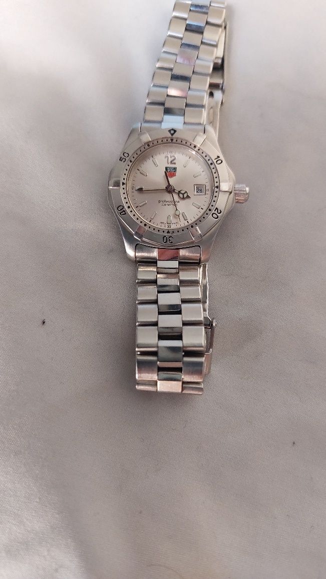 Часовник Tag Heuer Professional