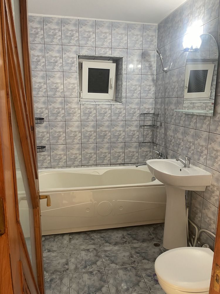 Proprietar inchiriez apartament