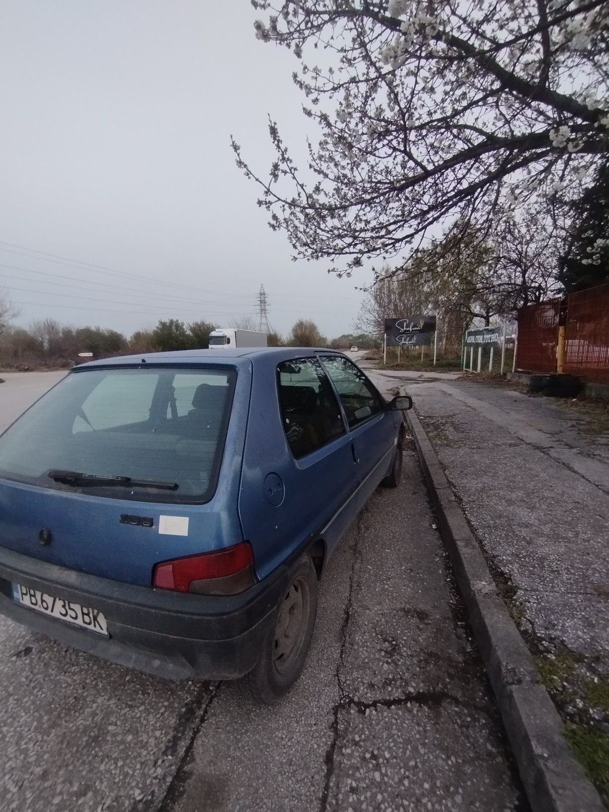 Peugeot 106 цяла