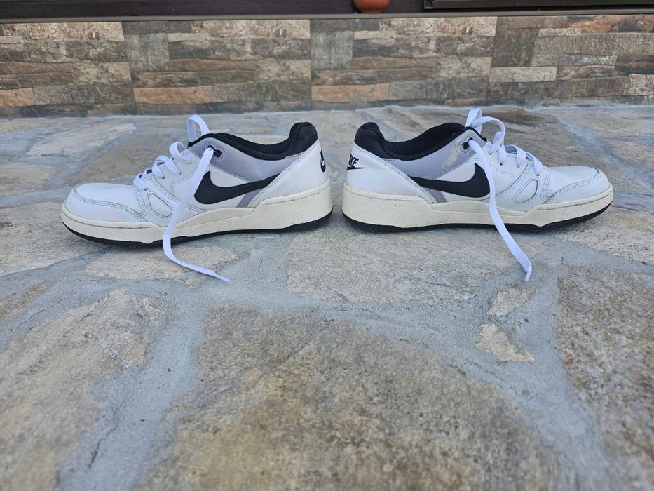 Кецове nike, levis много запазени