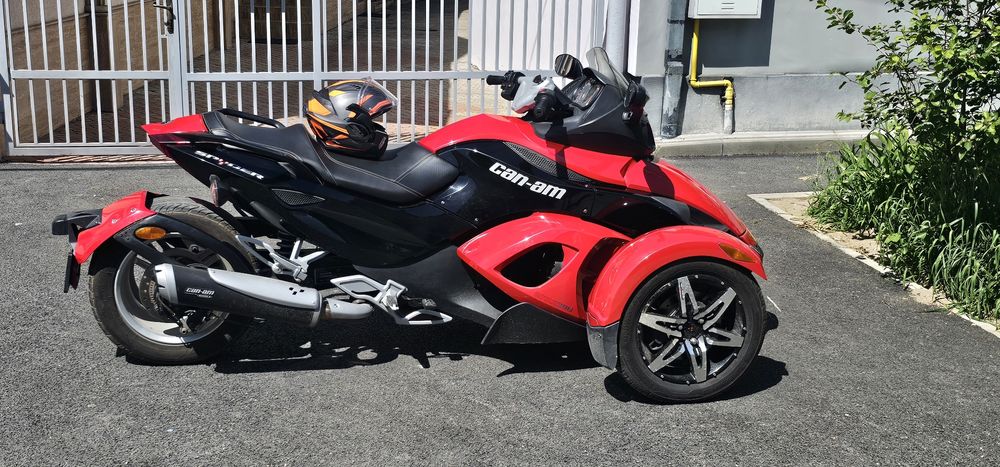 Can Am Spyder Bombardier