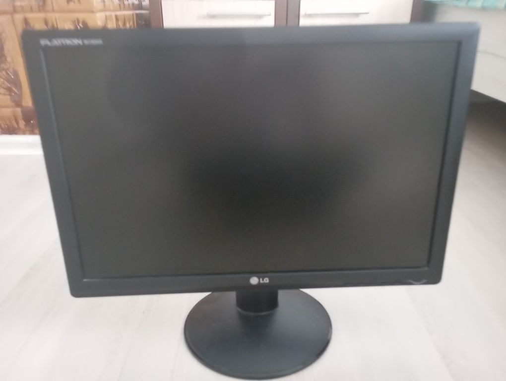Monitor LG in stare ne foarte bună