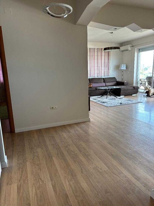 apartament cu 3 camere in Andrei Muresanu