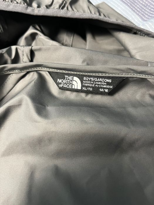 THE North Face яке windrunner Сиво/Синьозелено
