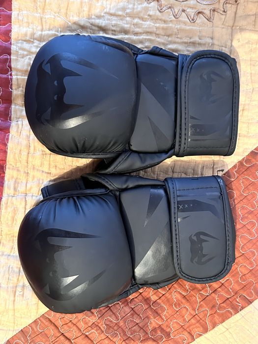 Продам шингарды новые,Venum