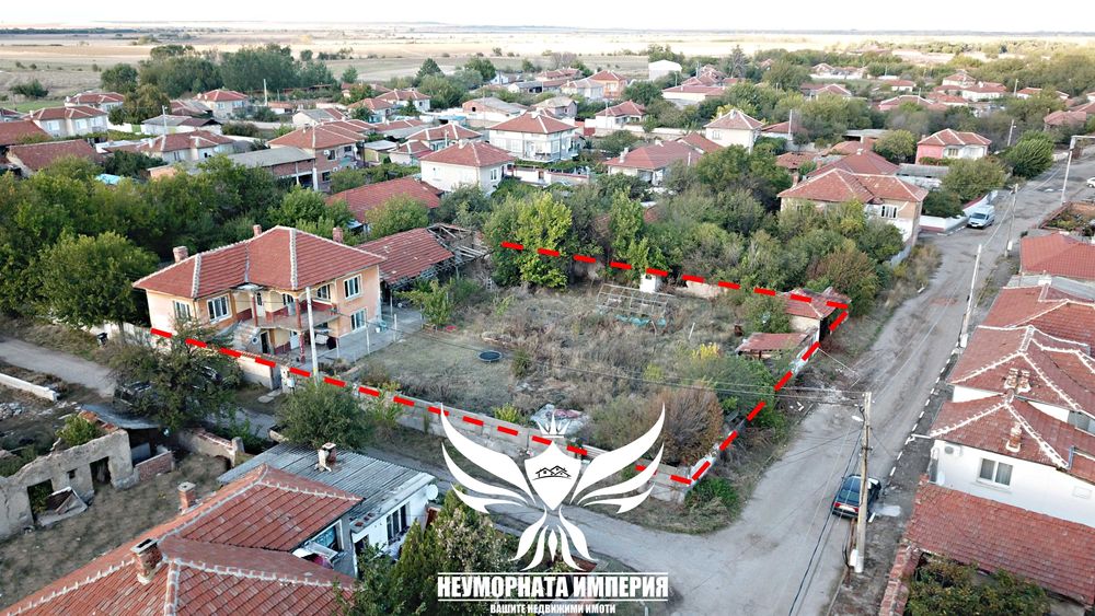 Продавам двуетажна къща 240РЗП с широк двор 1280кв. в с.Дълбок Извор